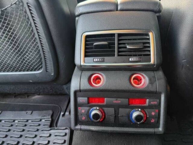 Черный Ауди Ку 7, объемом двигателя 3 л и пробегом 145 тыс. км за 13500 $, фото 13 на Automoto.ua