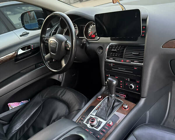 Чорний Ауді Ку 7, об'ємом двигуна 3 л та пробігом 225 тис. км за 19000 $, фото 2 на Automoto.ua