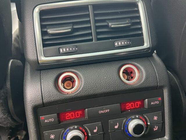 Чорний Ауді Ку 7, об'ємом двигуна 3 л та пробігом 250 тис. км за 13000 $, фото 15 на Automoto.ua