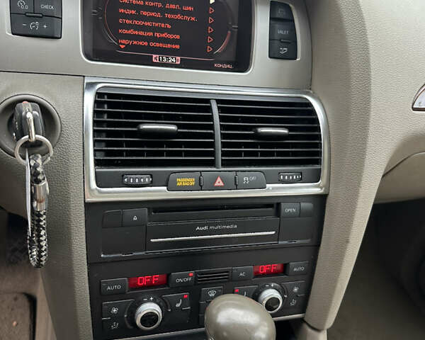 Черный Ауди Ку 7, объемом двигателя 3 л и пробегом 166 тыс. км за 10999 $, фото 17 на Automoto.ua