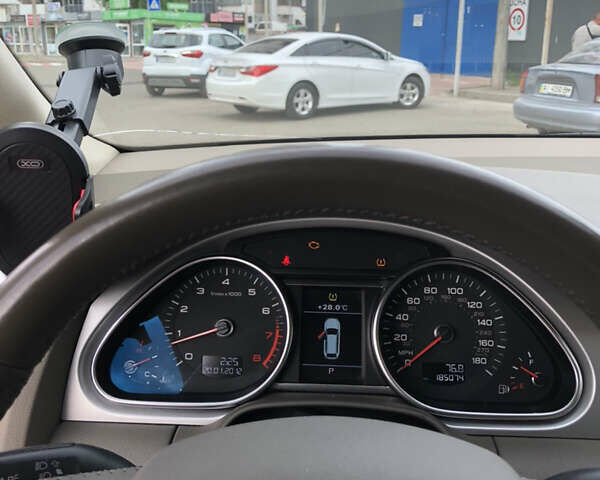 Чорний Ауді Ку 7, об'ємом двигуна 3 л та пробігом 185 тис. км за 12900 $, фото 11 на Automoto.ua