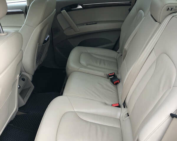 Чорний Ауді Ку 7, об'ємом двигуна 3 л та пробігом 185 тис. км за 12900 $, фото 8 на Automoto.ua