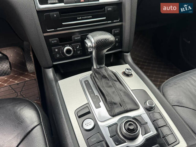 Чорний Ауді Ку 7, об'ємом двигуна 3 л та пробігом 186 тис. км за 19600 $, фото 13 на Automoto.ua