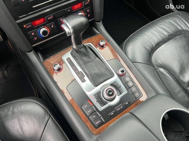 Чорний Ауді Ку 7, об'ємом двигуна 3 л та пробігом 205 тис. км за 12590 $, фото 32 на Automoto.ua