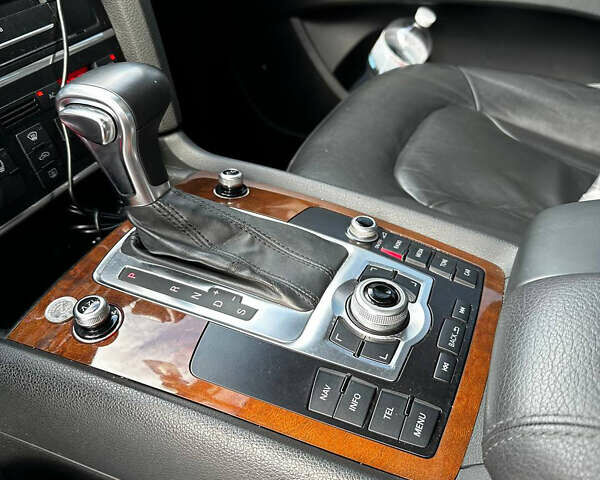Черный Ауди Ку 7, объемом двигателя 2.97 л и пробегом 188 тыс. км за 18400 $, фото 17 на Automoto.ua