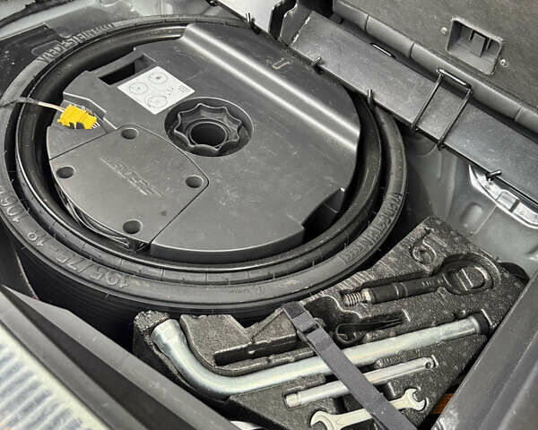 Черный Ауди Ку 7, объемом двигателя 3 л и пробегом 235 тыс. км за 18000 $, фото 9 на Automoto.ua