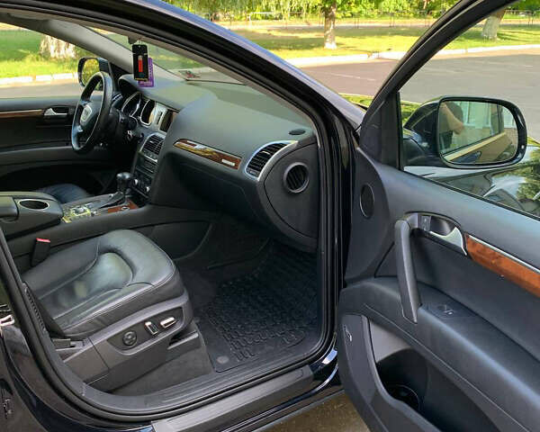 Черный Ауди Ку 7, объемом двигателя 3 л и пробегом 157 тыс. км за 16000 $, фото 17 на Automoto.ua