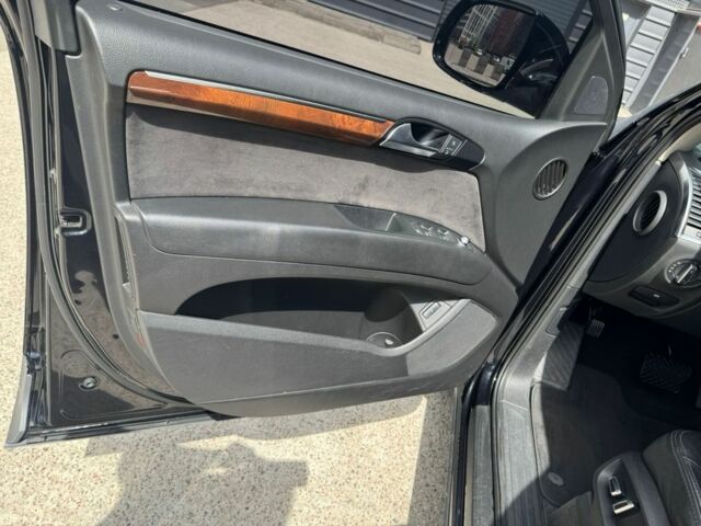 Черный Ауди Ку 7, объемом двигателя 3 л и пробегом 260 тыс. км за 19000 $, фото 8 на Automoto.ua