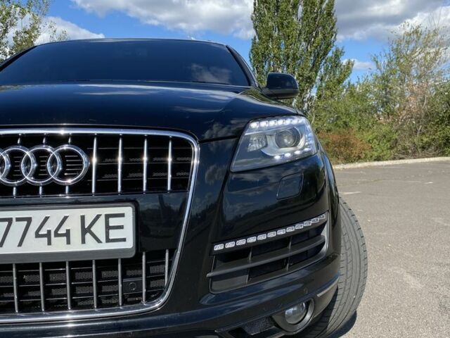 Черный Ауди Ку 7, объемом двигателя 3 л и пробегом 246 тыс. км за 16000 $, фото 2 на Automoto.ua