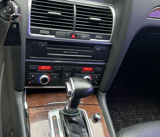 Чорний Ауді Ку 7, об'ємом двигуна 0 л та пробігом 210 тис. км за 16500 $, фото 3 на Automoto.ua