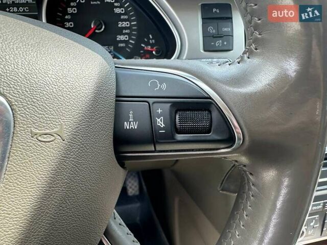 Черный Ауди Ку 7, объемом двигателя 4.2 л и пробегом 209 тыс. км за 20000 $, фото 19 на Automoto.ua