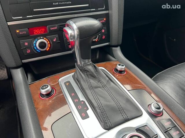 Чорний Ауді Ку 7, об'ємом двигуна 3 л та пробігом 205 тис. км за 12590 $, фото 33 на Automoto.ua
