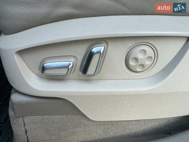 Черный Ауди Ку 7, объемом двигателя 3 л и пробегом 238 тыс. км за 16400 $, фото 12 на Automoto.ua