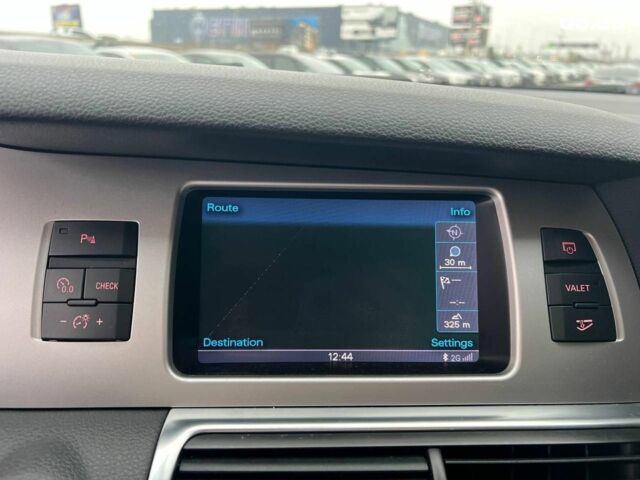 Чорний Ауді Ку 7, об'ємом двигуна 3 л та пробігом 205 тис. км за 12590 $, фото 29 на Automoto.ua