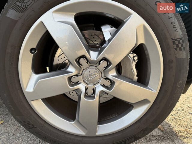 Черный Ауди Ку 7, объемом двигателя 2.97 л и пробегом 282 тыс. км за 16500 $, фото 6 на Automoto.ua