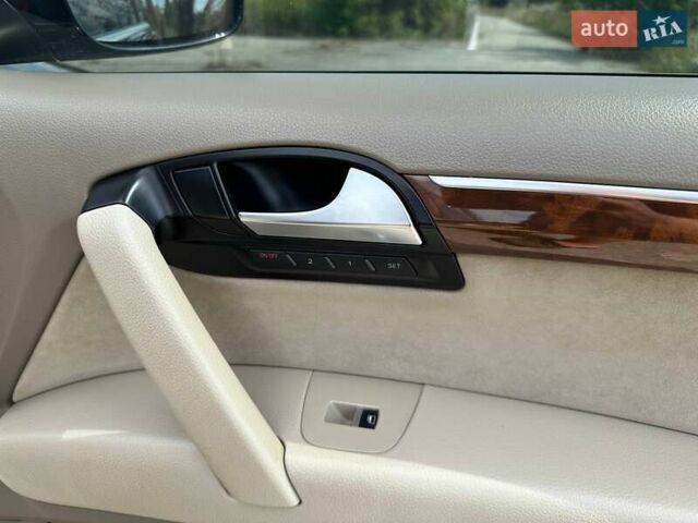 Черный Ауди Ку 7, объемом двигателя 4.2 л и пробегом 209 тыс. км за 20000 $, фото 21 на Automoto.ua