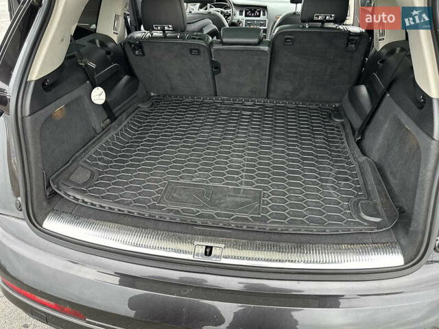 Черный Ауди Ку 7, объемом двигателя 2.97 л и пробегом 323 тыс. км за 22000 $, фото 9 на Automoto.ua
