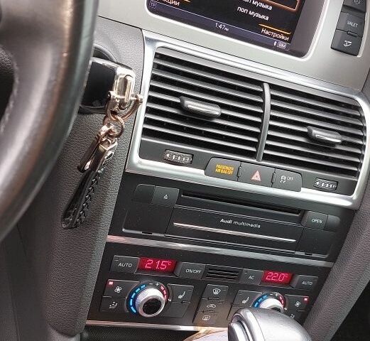 Чорний Ауді Ку 7, об'ємом двигуна 3 л та пробігом 180 тис. км за 21500 $, фото 16 на Automoto.ua