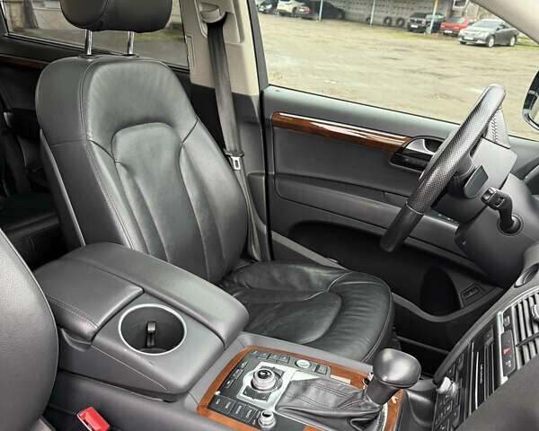 Черный Ауди Ку 7, объемом двигателя 3 л и пробегом 235 тыс. км за 18000 $, фото 11 на Automoto.ua