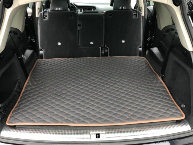 Черный Ауди Ку 7, объемом двигателя 3 л и пробегом 205 тыс. км за 9999 $, фото 14 на Automoto.ua