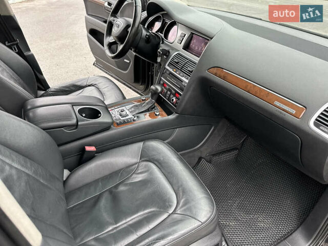 Черный Ауди Ку 7, объемом двигателя 2.97 л и пробегом 323 тыс. км за 22000 $, фото 7 на Automoto.ua