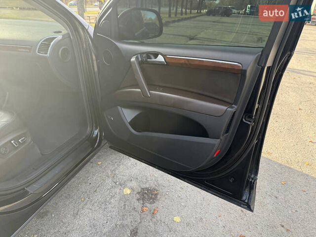 Черный Ауди Ку 7, объемом двигателя 2.97 л и пробегом 282 тыс. км за 16500 $, фото 13 на Automoto.ua