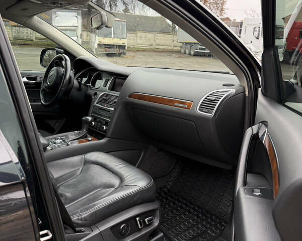 Черный Ауди Ку 7, объемом двигателя 3 л и пробегом 235 тыс. км за 18000 $, фото 10 на Automoto.ua