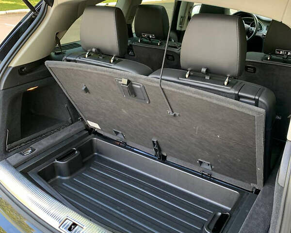 Черный Ауди Ку 7, объемом двигателя 3 л и пробегом 157 тыс. км за 16000 $, фото 19 на Automoto.ua