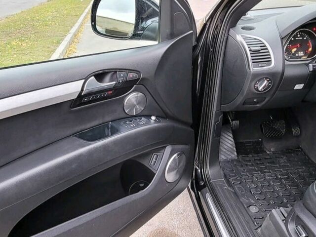 Ауді Ку 7 2012 у Житомирі на Automoto.ua Чорний Ауді Ку 7, об'ємом двигуна 3 л та пробігом 235 тис. км за 22000 $, фото 1 на Automoto.ua