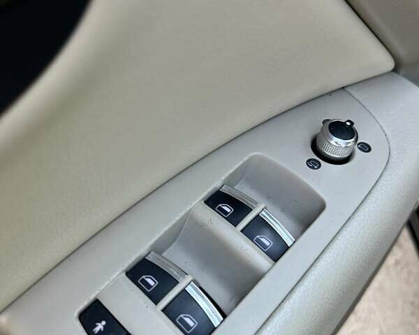 Чорний Ауді Ку 7, об'ємом двигуна 3 л та пробігом 206 тис. км за 14500 $, фото 14 на Automoto.ua