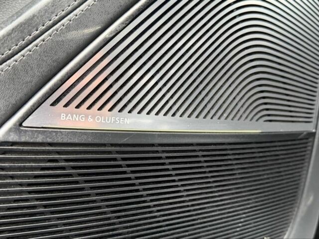 Черный Ауди Ку 7, объемом двигателя 3 л и пробегом 280 тыс. км за 37044 $, фото 16 на Automoto.ua