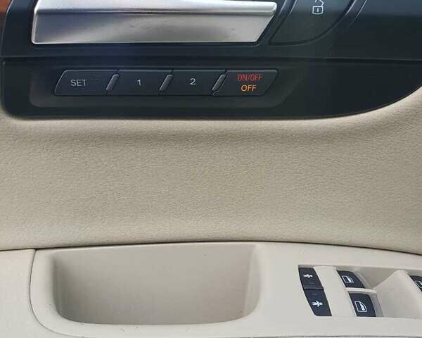 Чорний Ауді Ку 7, об'ємом двигуна 3 л та пробігом 309 тис. км за 18900 $, фото 20 на Automoto.ua