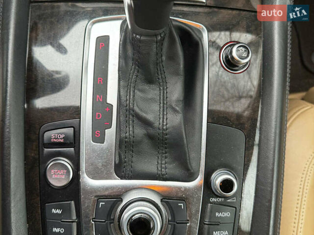 Чорний Ауді Ку 7, об'ємом двигуна 3 л та пробігом 225 тис. км за 23490 $, фото 30 на Automoto.ua