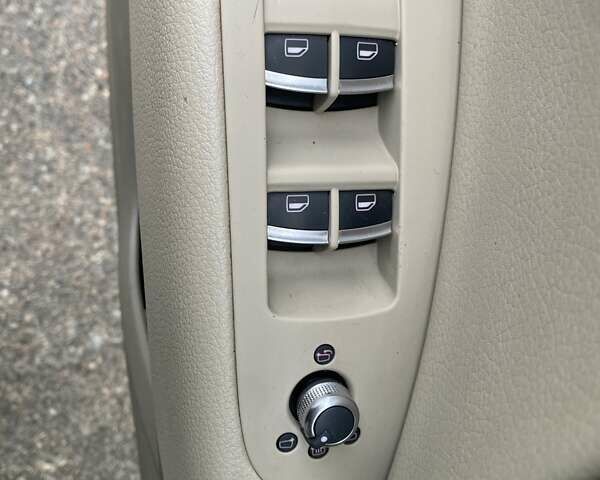 Черный Ауди Ку 7, объемом двигателя 2.97 л и пробегом 195 тыс. км за 18700 $, фото 5 на Automoto.ua