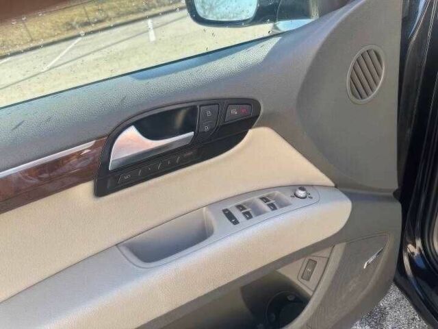 Чорний Ауді Ку 7, об'ємом двигуна 3 л та пробігом 150 тис. км за 11000 $, фото 10 на Automoto.ua