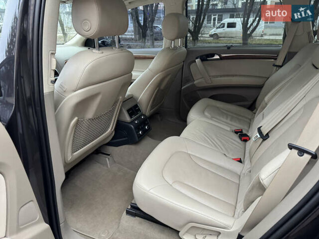 Черный Ауди Ку 7, объемом двигателя 3 л и пробегом 195 тыс. км за 15000 $, фото 11 на Automoto.ua