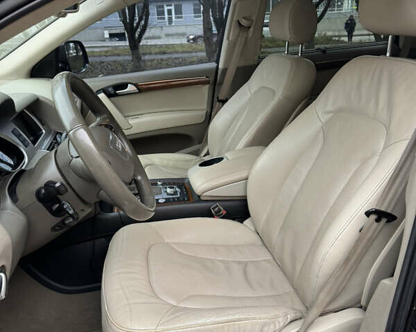 Черный Ауди Ку 7, объемом двигателя 3 л и пробегом 195 тыс. км за 15000 $, фото 7 на Automoto.ua