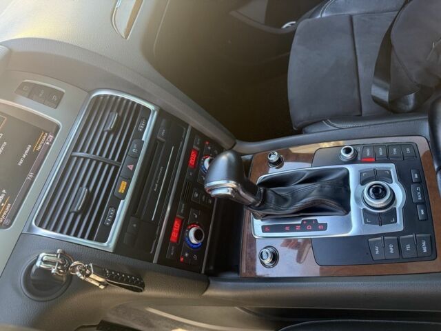 Ауди Ку 7 2013 в Коростене на Automoto.ua Черный Ауди Ку 7, объемом двигателя 3 л и пробегом 207 тыс. км за 19300 $, фото 6 на Automoto.ua