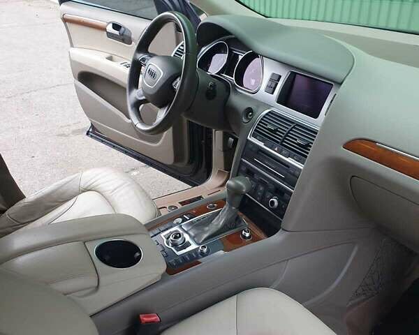 Чорний Ауді Ку 7, об'ємом двигуна 3 л та пробігом 309 тис. км за 18900 $, фото 61 на Automoto.ua