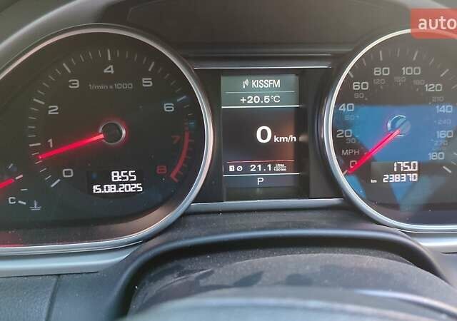 Чорний Ауді Ку 7, об'ємом двигуна 3 л та пробігом 234 тис. км за 10500 $, фото 13 на Automoto.ua