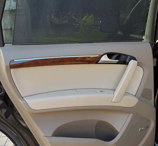 Чорний Ауді Ку 7, об'ємом двигуна 2.97 л та пробігом 289 тис. км за 16400 $, фото 8 на Automoto.ua