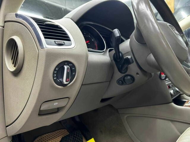 Черный Ауди Ку 7, объемом двигателя 3 л и пробегом 259 тыс. км за 13300 $, фото 8 на Automoto.ua