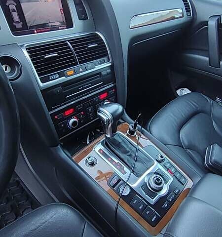 Чорний Ауді Ку 7, об'ємом двигуна 3 л та пробігом 403 тис. км за 18300 $, фото 4 на Automoto.ua