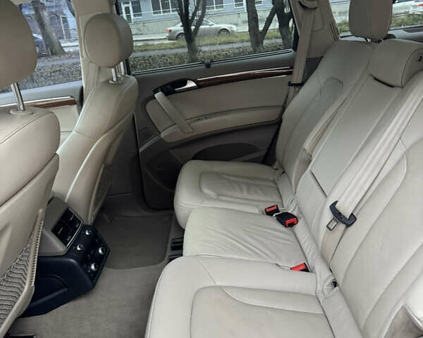 Черный Ауди Ку 7, объемом двигателя 3 л и пробегом 195 тыс. км за 15000 $, фото 10 на Automoto.ua