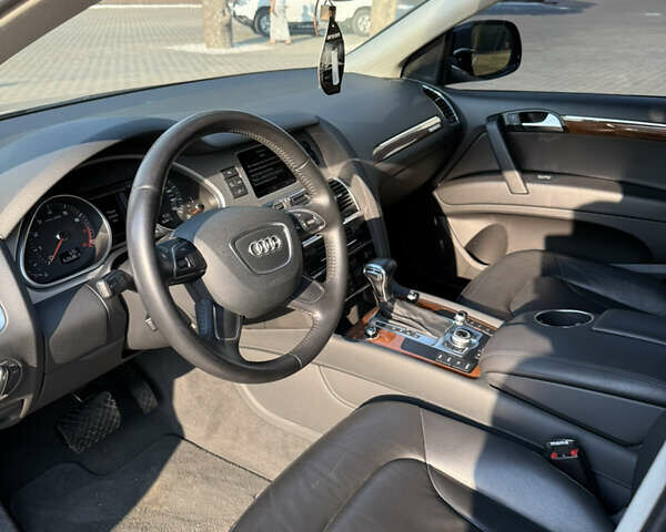 Черный Ауди Ку 7, объемом двигателя 3 л и пробегом 163 тыс. км за 19000 $, фото 12 на Automoto.ua