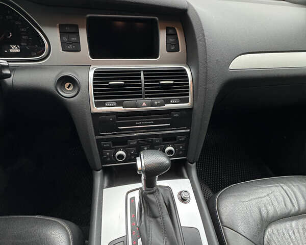 Черный Ауди Ку 7, объемом двигателя 3 л и пробегом 166 тыс. км за 19000 $, фото 19 на Automoto.ua