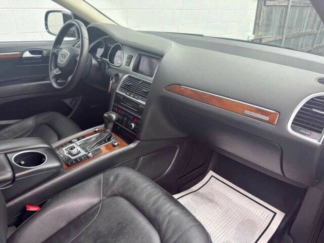 Чорний Ауді Ку 7, об'ємом двигуна 3 л та пробігом 87 тис. км за 4400 $, фото 7 на Automoto.ua