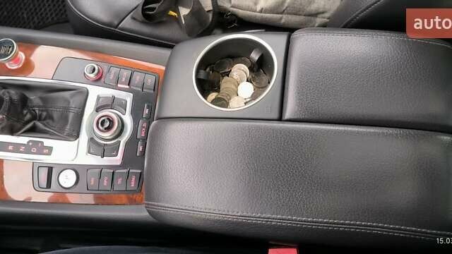 Чорний Ауді Ку 7, об'ємом двигуна 3 л та пробігом 193 тис. км за 15000 $, фото 7 на Automoto.ua