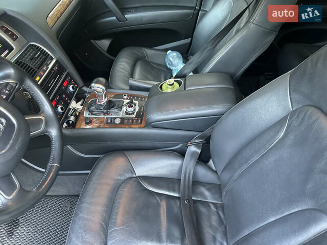 Черный Ауди Ку 7, объемом двигателя 3 л и пробегом 297 тыс. км за 19000 $, фото 24 на Automoto.ua