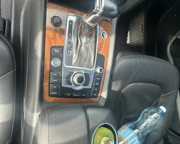 Черный Ауди Ку 7, объемом двигателя 3 л и пробегом 297 тыс. км за 19000 $, фото 40 на Automoto.ua